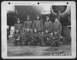 Lt H Skeen And Crew 22-2-45.jpg